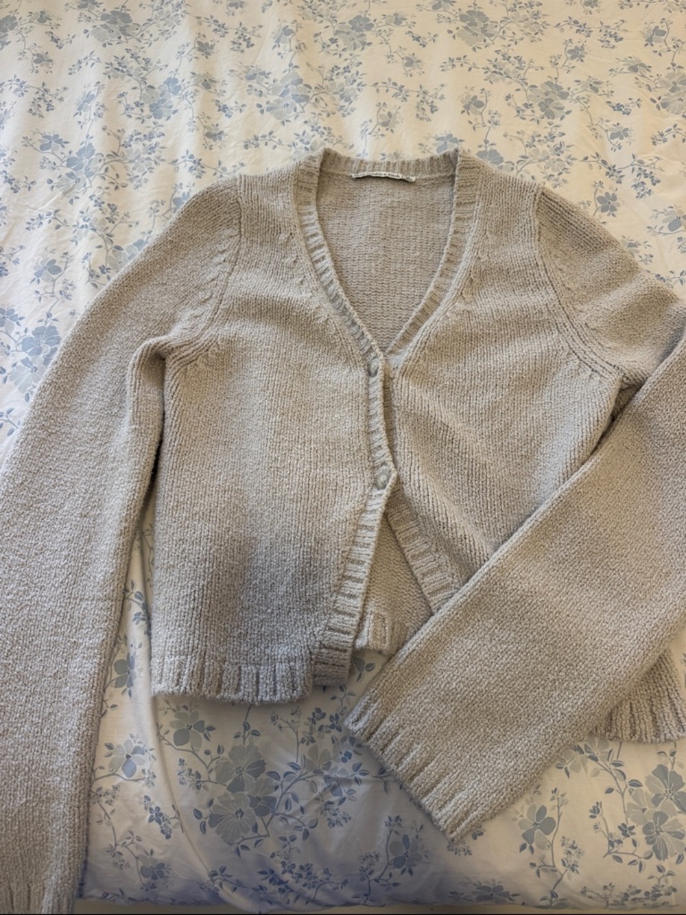 Light Gray V-Neck Knit Cardigan Sweater